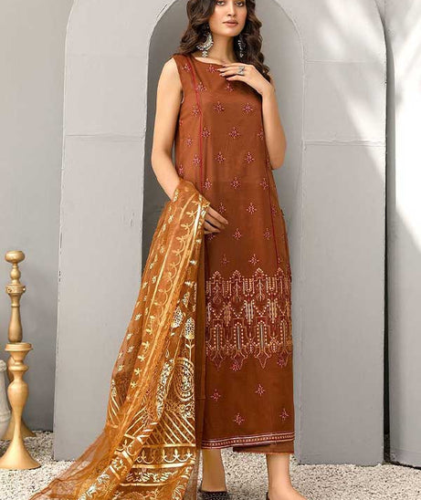 Sanam Saeed Chamak Lawn'23 D#06