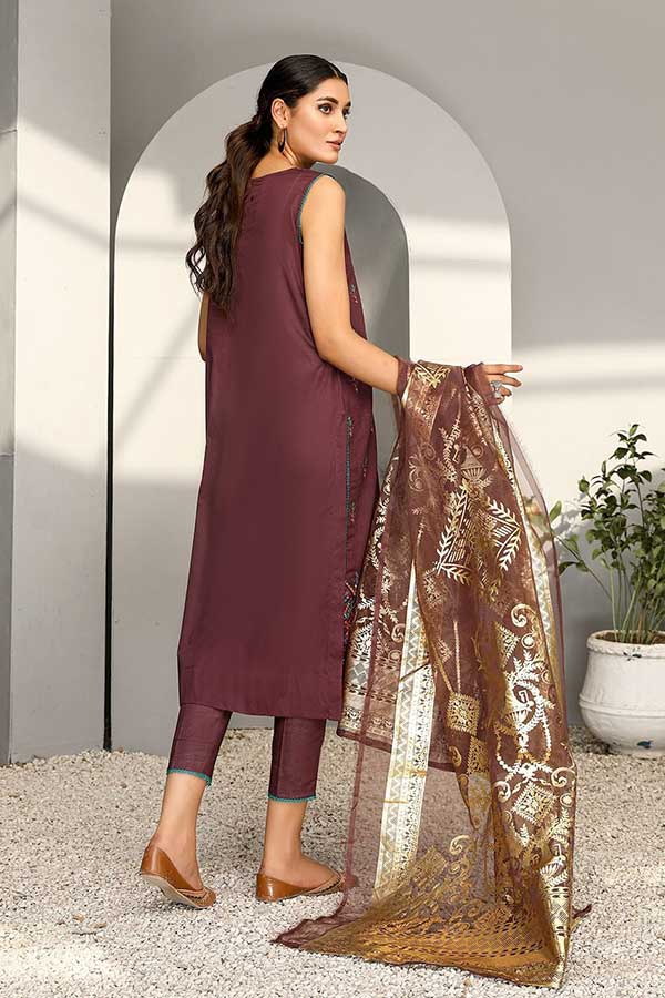 Sanam Saeed Chamak Lawn'23 D#08