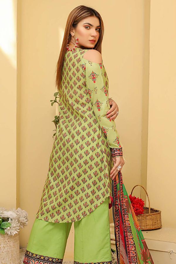 Sanam Saeed Fabura E/Lawn`22 D#07