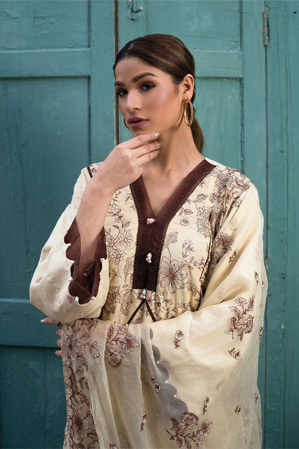 Sanam Saeed Karandi Lawn`23 D#10