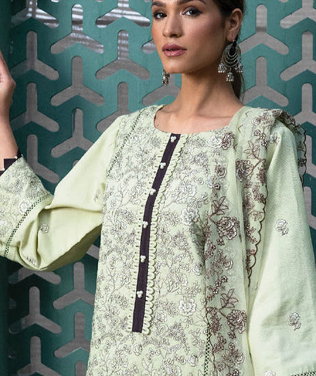 Sanam Saeed Karandi Lawn`23 D#03