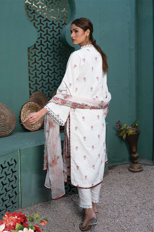 Sanam Saeed Karandi Lawn`23 D#04