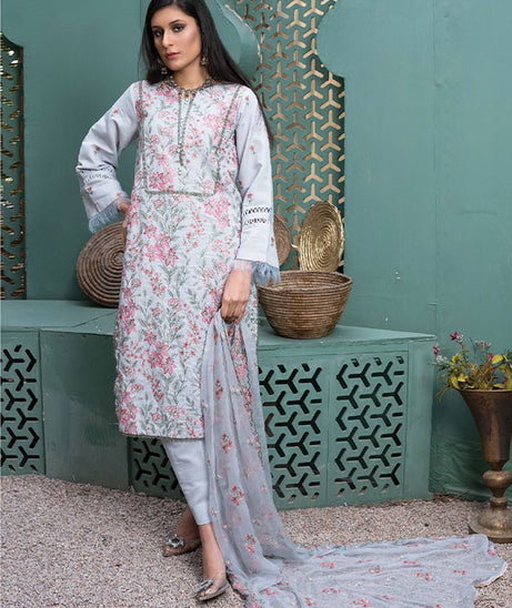 Sanam Saeed Karandi Lawn`23 D#06