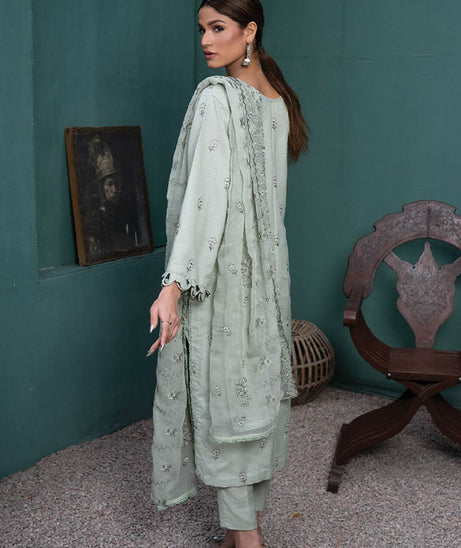 Sanam Saeed Karandi Lawn`23 D#07