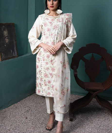 Sanam Saeed Karandi Lawn`23 D#09