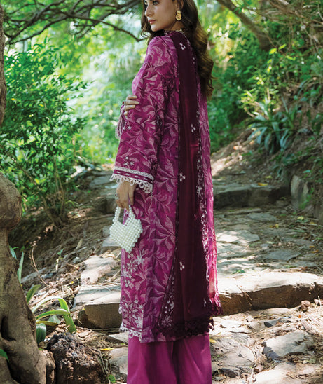 Sanam Saeed Meadow Girl`24 D#07
