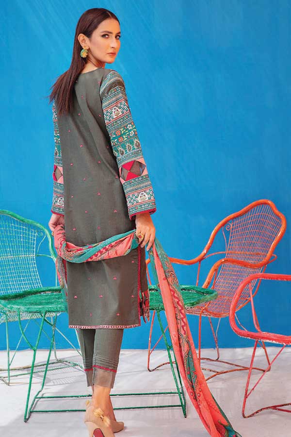 Sanam Saeed Rangoli Lawn'23 D#06