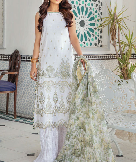 Sanam Saeed Sifaal Emb Lawn`23 D#01