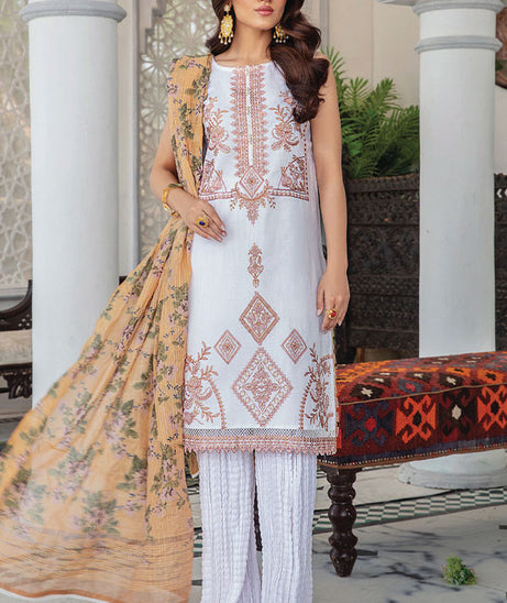 Sanam Saeed Sifaal Emb Lawn`23 D#05