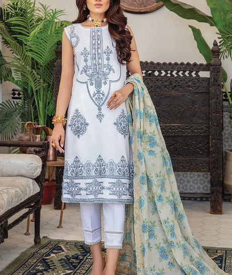 Sanam Saeed Sifaal Emb Lawn`23 D#08