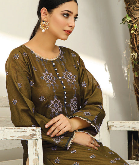 Sanam Saeed Zari Lawn`23 D#09