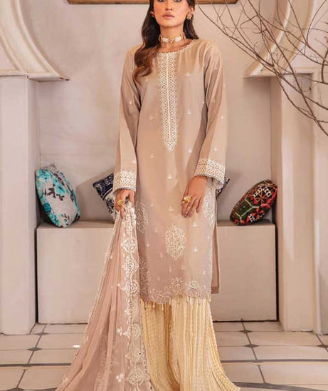 Sanam Saeed Zarish Lawn'23 D#04