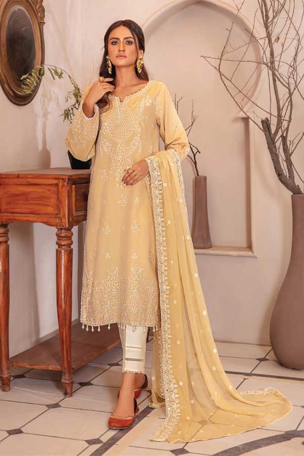 Sanam Saeed Zarish Lawn'23 D#07