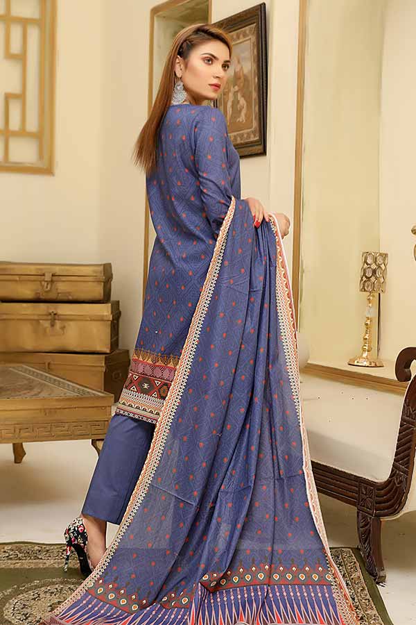 Sanam Saeed Zircon Summer'22 D#9