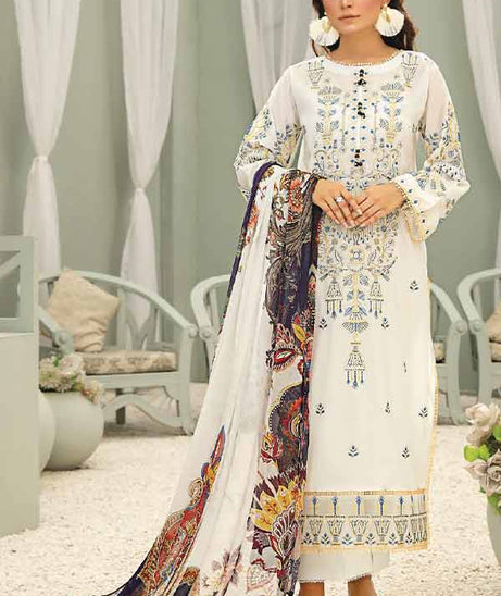 Sanam Saeed Zohra Lawn`23 D#07