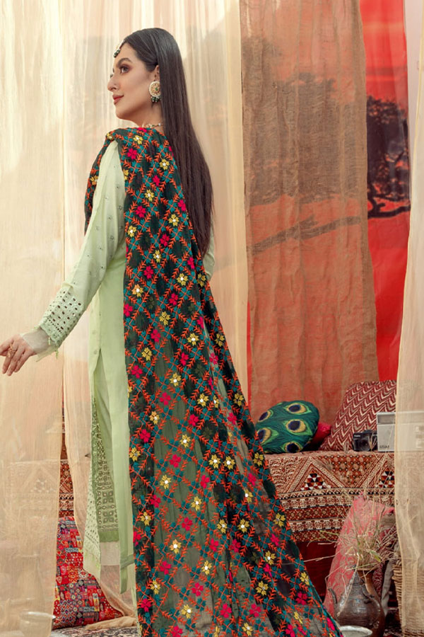 Schick Paro Emb Lawn`23 D#1