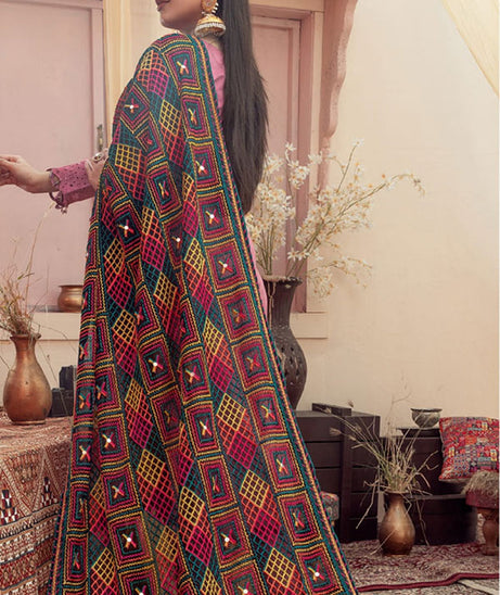 Schick Paro Emb Lawn`23 D#4