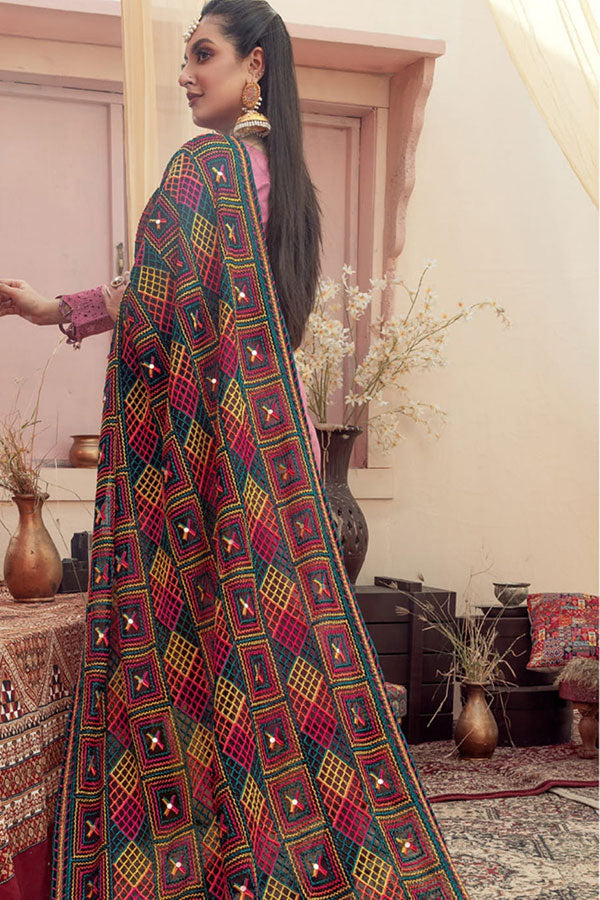 Schick Paro Emb Lawn`23 D#4