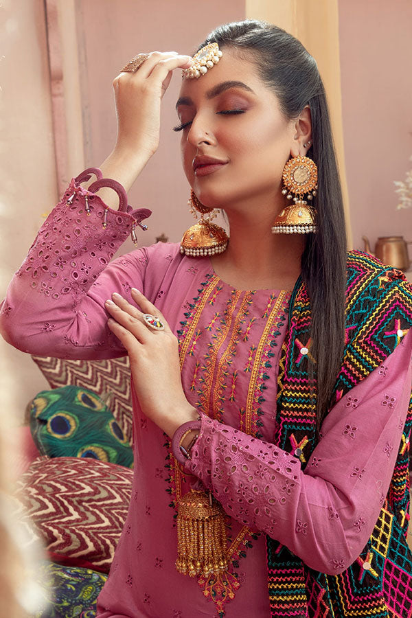 Schick Paro Emb Lawn`23 D#4