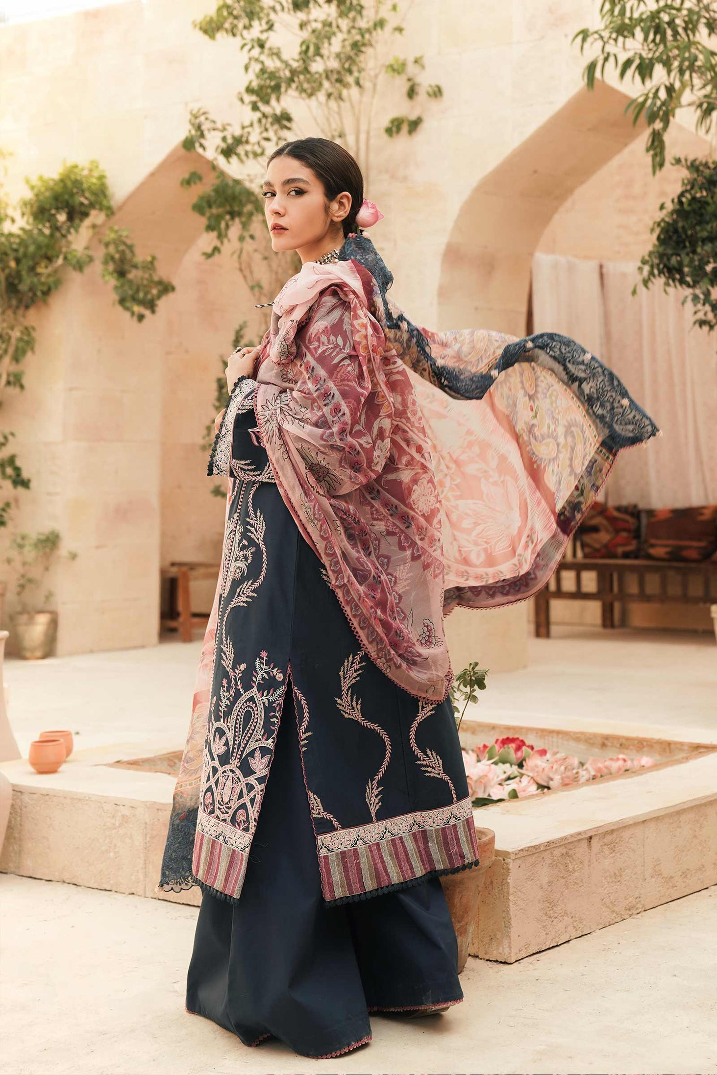 Zara Shahjahan Eid Luxury Lawn`22 D# SHAHAY
