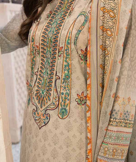 Shaista Anaya Karandi Lawn`22 D#106