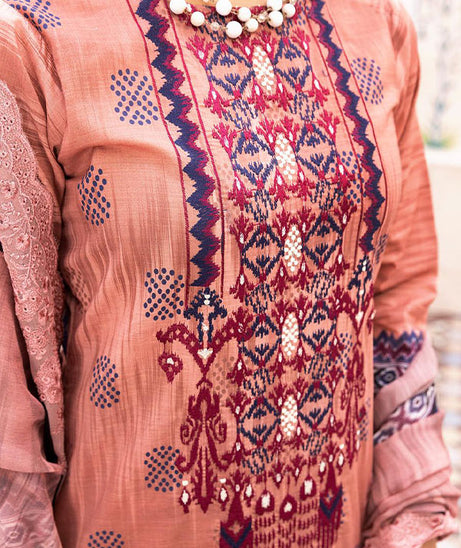 Shaista Azka D/Emb Lawn`22 D#195