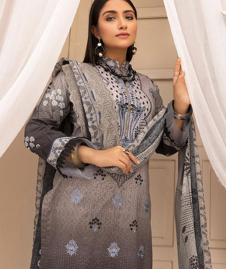 Shaista Azka D/Emb Lawn`22 D#196