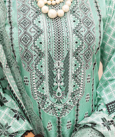 Shaista Azka D/Emb Lawn`22 D#197