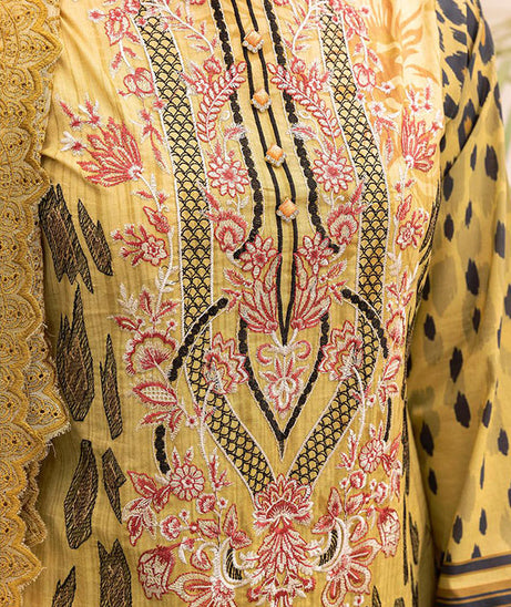 Shaista Azka D/Emb Lawn`22 D#205