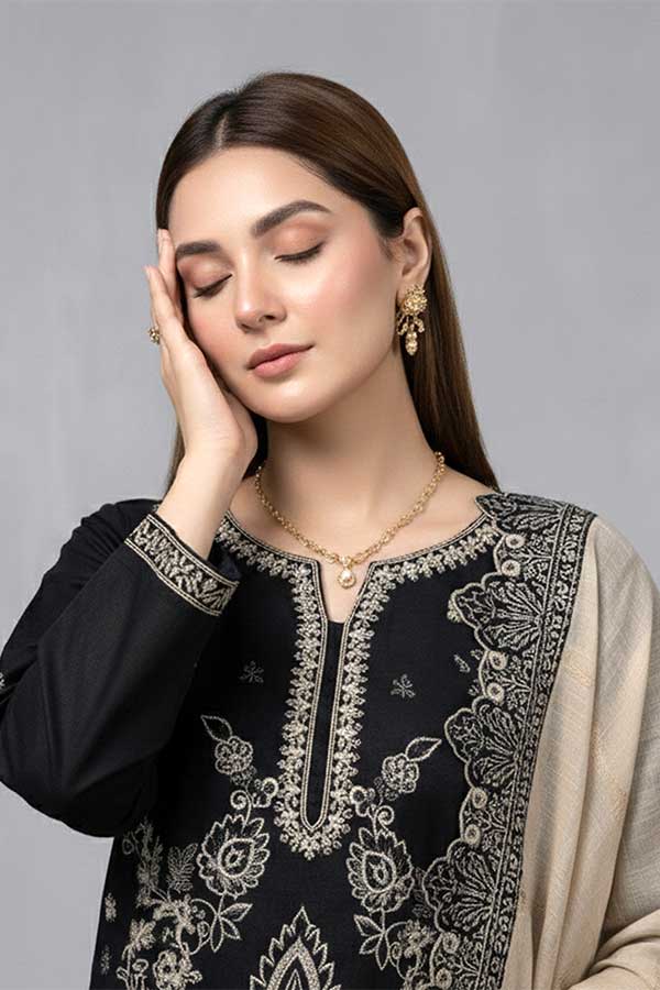 Shaista Contrast Emb Lawn`26 D#537