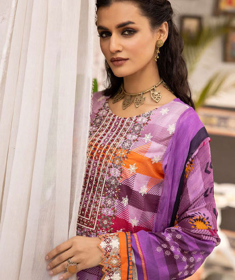 Shaista Haram Emb Lawn`23 D#11