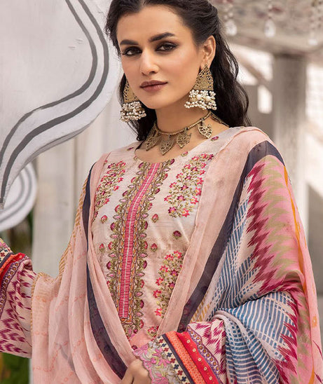 Shaista Haram Emb Lawn`23 D#18