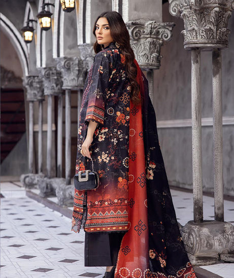 Shaista Iyra Emb Khaddar`24 D#370