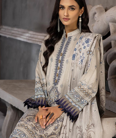 Shaista Iyra Emb Khaddar`24 D#374