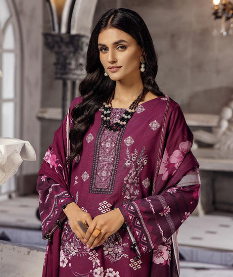 Shaista Iyra Emb Khaddar`24 D#375