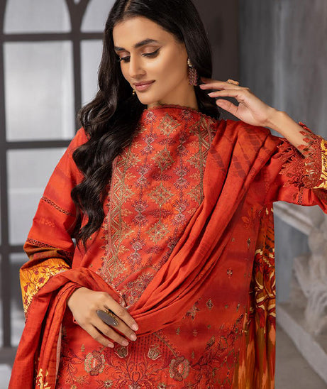 Shaista Iyra Emb Khaddar`24 D#377