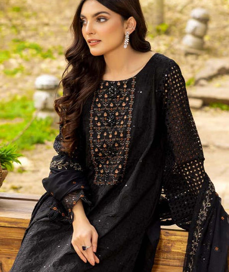 Shaista Mehrunisa Emb Lawn`23 SML#40