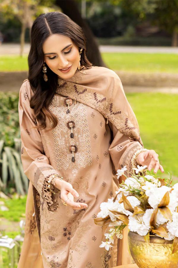 Shaista Mehrunisa Emb Lawn`23 SML#41