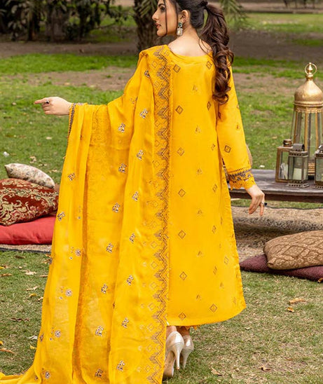 Shaista Mehrunisa Emb Lawn`23 SML#47