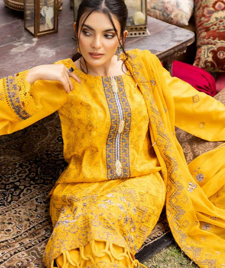 Shaista Mehrunisa Emb Lawn`23 SML#47