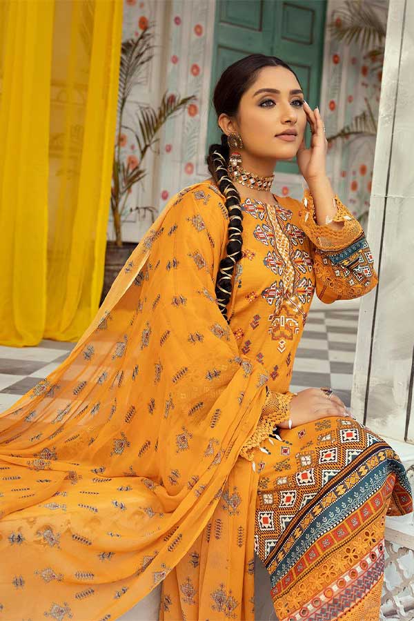 Shaista Mehwish Lawn'23 D#30