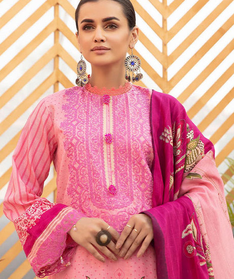 Shaista Nazakat Khaddar`22 D#897