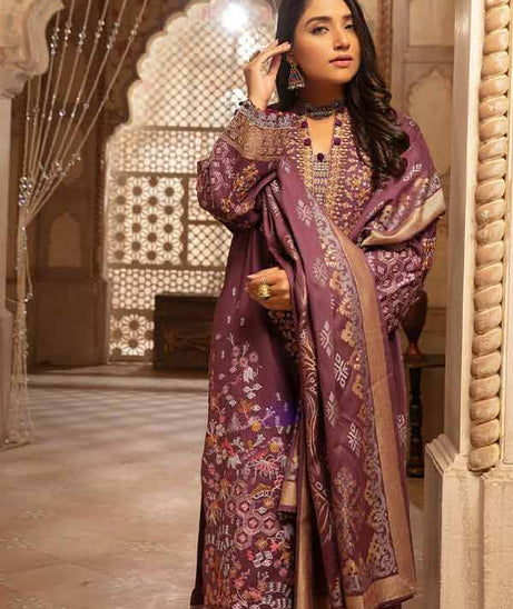 Shaista Premium Emb Lawn`22 D#82