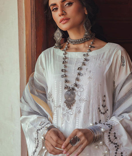 Shaista Shahzal Emb Lawn`23 SELC#251