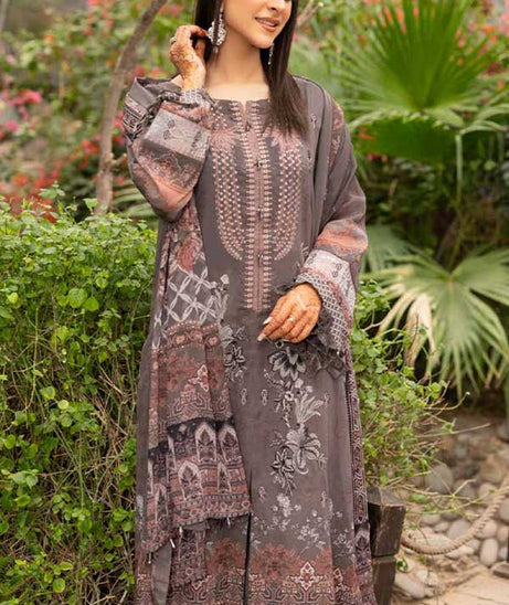 Shaista Shanzay S/Emb Lawn`23 D#78