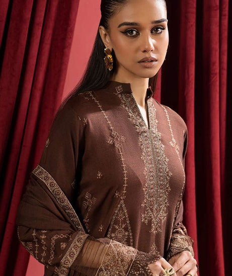 Shaista Supreme Emb Peach`25 D#81