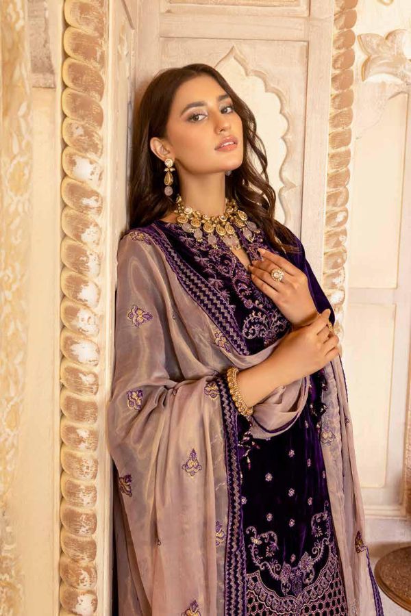 Shaista Emb Velvet`22 D#401