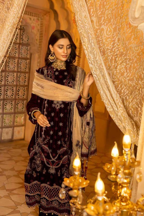 Shaista Emb Velvet`22 D#405