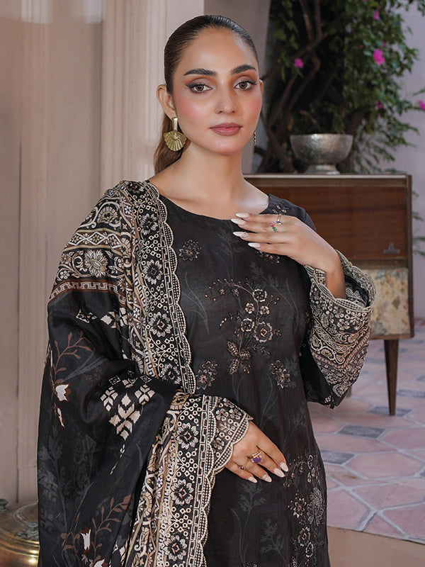 Shaista Amber Emb Lawn'26 D#17