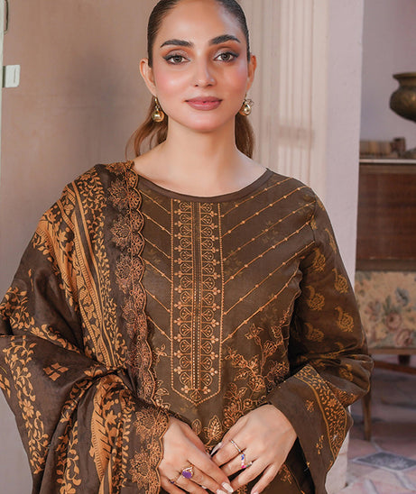 Shaista Amber Emb Lawn'26 D#19